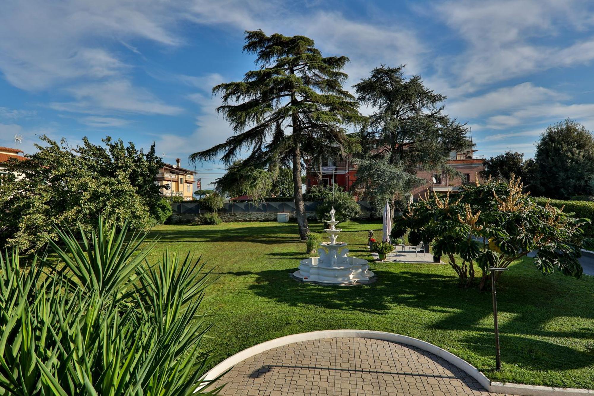 Il Giardino Di Stella Hotel ฟรัสกาตี ภายนอก รูปภาพ